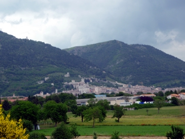 zdjęcie Gubbio panorama