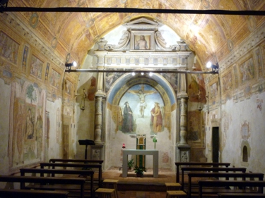 zdjęcie wnętrze kościółka